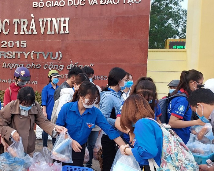 Thanh niên Trà Vinh lan tỏa thông điệp tình người trong mùa dịch