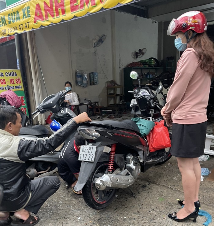 TP Hồ Ch&iacute; Minh mưa lớn, nhiều tuyến đường ngập s&acirc;u 