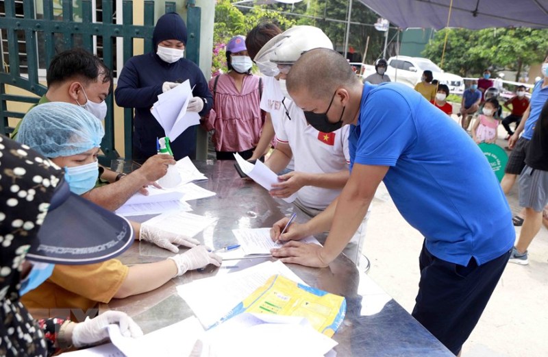 141 học sinh v&agrave; gi&aacute;o vi&ecirc;n tại Vĩnh Ph&uacute;c ho&agrave;n th&agrave;nh c&aacute;ch ly, vui mừng trở về nh&agrave;