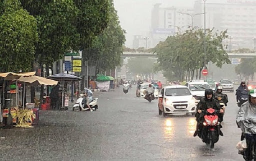 Nhiều khu vực trên cả nước có mưa rào và dông, đặc biệt khu vực Nam Trung Bộ và Nam Bộ