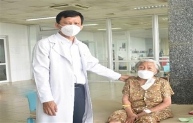 Bệnh viện Sóc Trăng đặt máy tạo nhịp tim vĩnh viễn cho bệnh nhân 102 tuổi