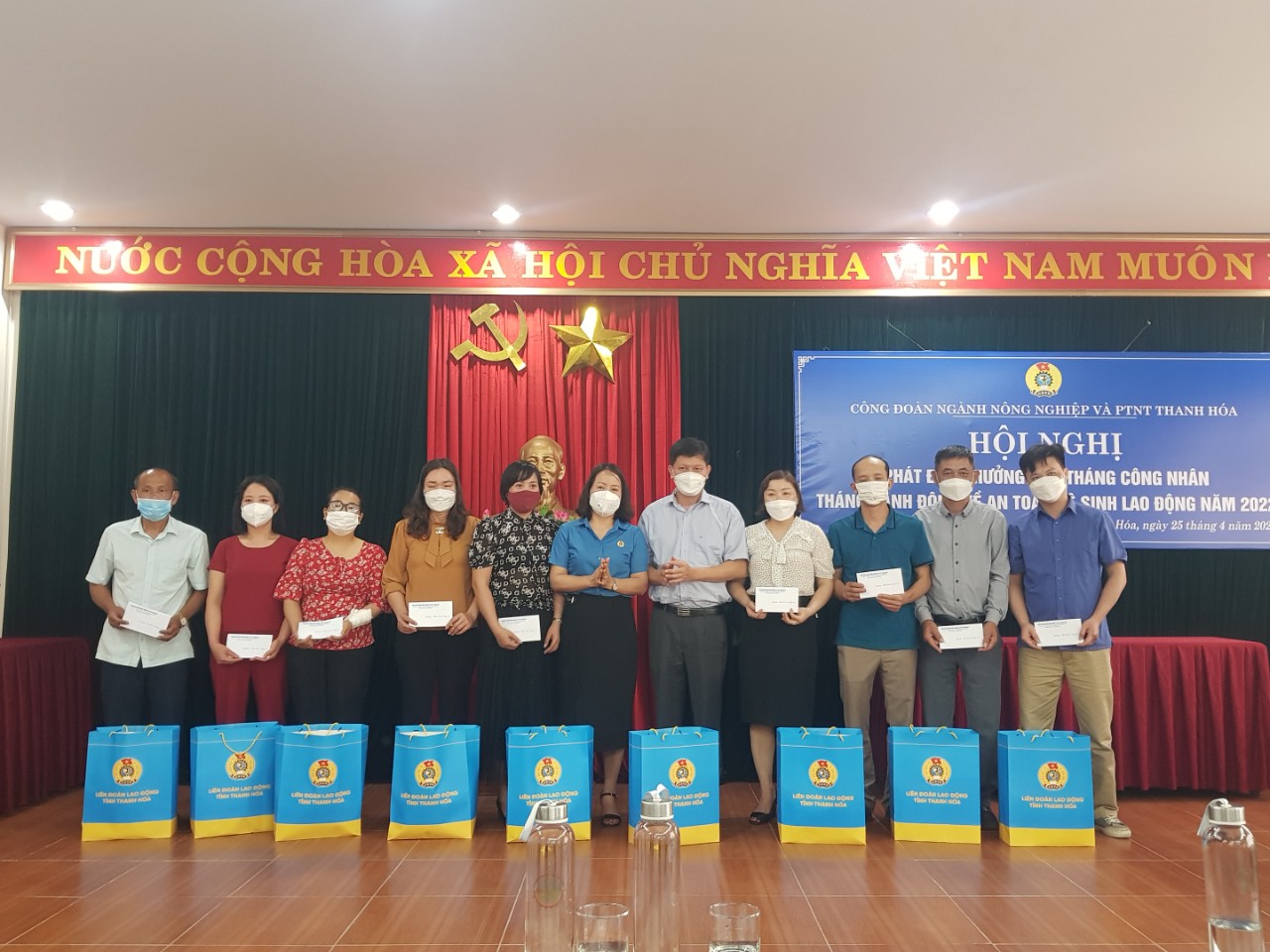 Lễ ph&aacute;t động hưởng ứng &ldquo; th&aacute;ng c&ocirc;ng nh&acirc;n&rdquo; v&agrave; &ldquo;th&aacute;ng h&agrave;nh động về an to&agrave;n vệ sinh lao động năm 2022&rdquo;