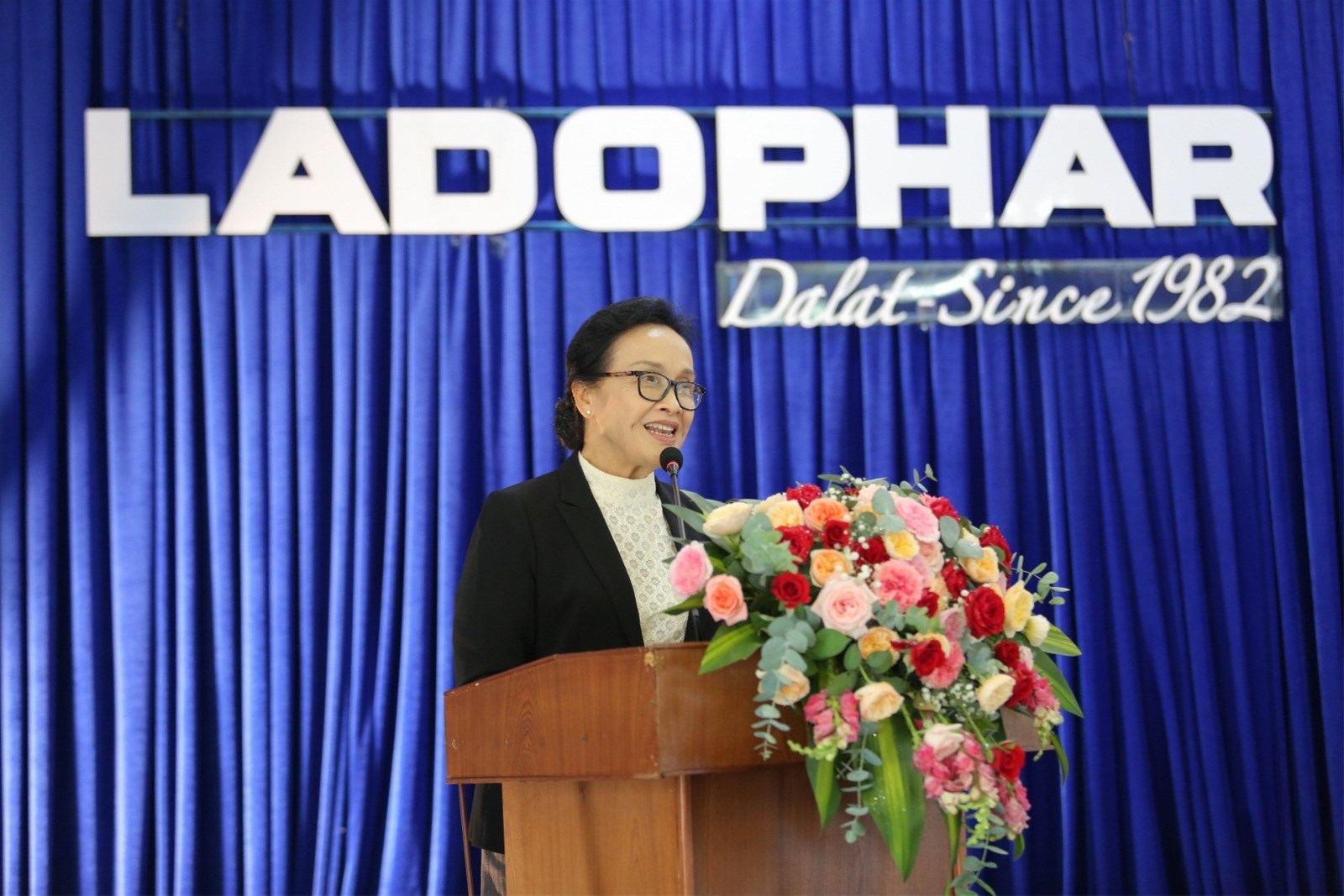 Chuyến thăm của ph&aacute;i đo&agrave;n ngoại giao L&agrave;o v&agrave; lễ k&yacute; kết hợp t&aacute;c mở rộng v&ugrave;ng trồng dược liệu chiến lược