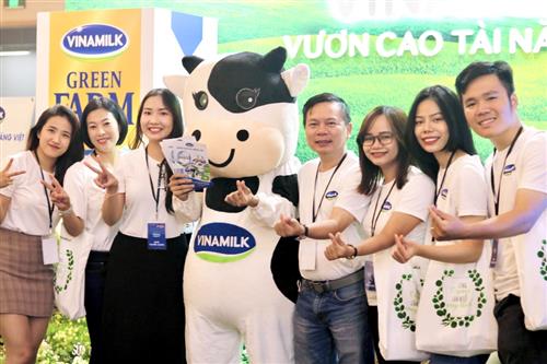 Vinamilk dẫn đầu Top 100 Nhà tuyển dụng được yêu thích nhất năm 2022 của CareerBuilder
