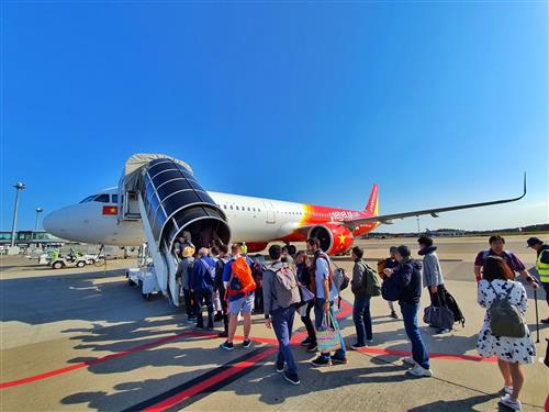 Bay đến “xứ sở vạn đảo” Indonesia dễ dàng với đường bay mới TP.HCM - Jakarta, Vietjet thôi!