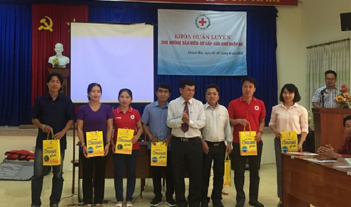 Huấn luyện sơ cấp cứu cho hội vi&ecirc;n hội chữ thập đỏ tỉnh Kh&aacute;nh Ho&agrave;, L&acirc;m Đồng v&agrave; Ninh Thuận