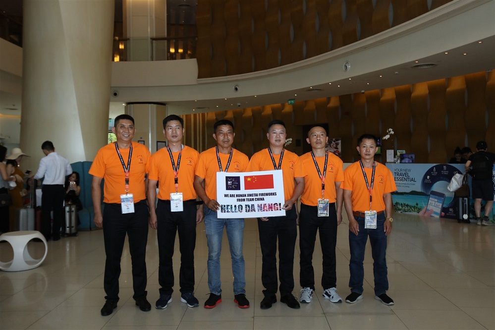 Đội ph&aacute;o hoa Anh, Trung Quốc đ&atilde; c&oacute; mặt ở Đ&agrave; Nẵng chuẩn bị cho DIFF 2019