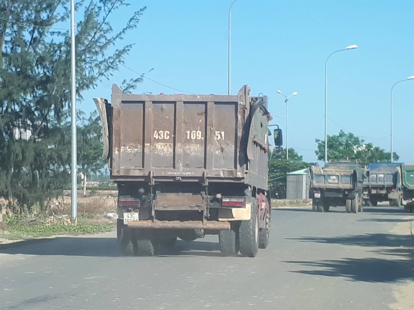 L&atilde;nh đạo Ph&ograve;ng CSGT TP Đ&agrave; Nẵng kh&ocirc;ng c&oacute; chuyện &ldquo;bảo k&ecirc;&rdquo; cho xe qu&aacute; khổ qu&aacute; tải?