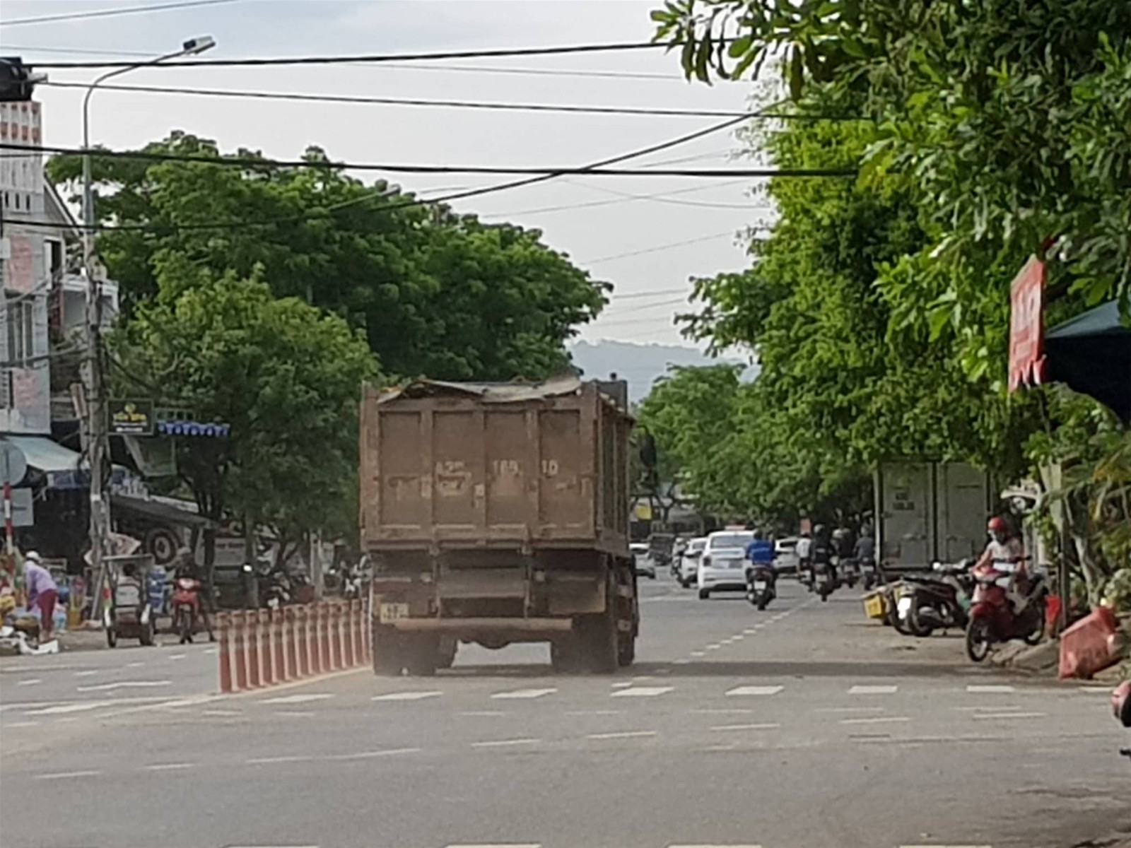 L&atilde;nh đạo Ph&ograve;ng CSGT TP Đ&agrave; Nẵng kh&ocirc;ng c&oacute; chuyện &ldquo;bảo k&ecirc;&rdquo; cho xe qu&aacute; khổ qu&aacute; tải?
