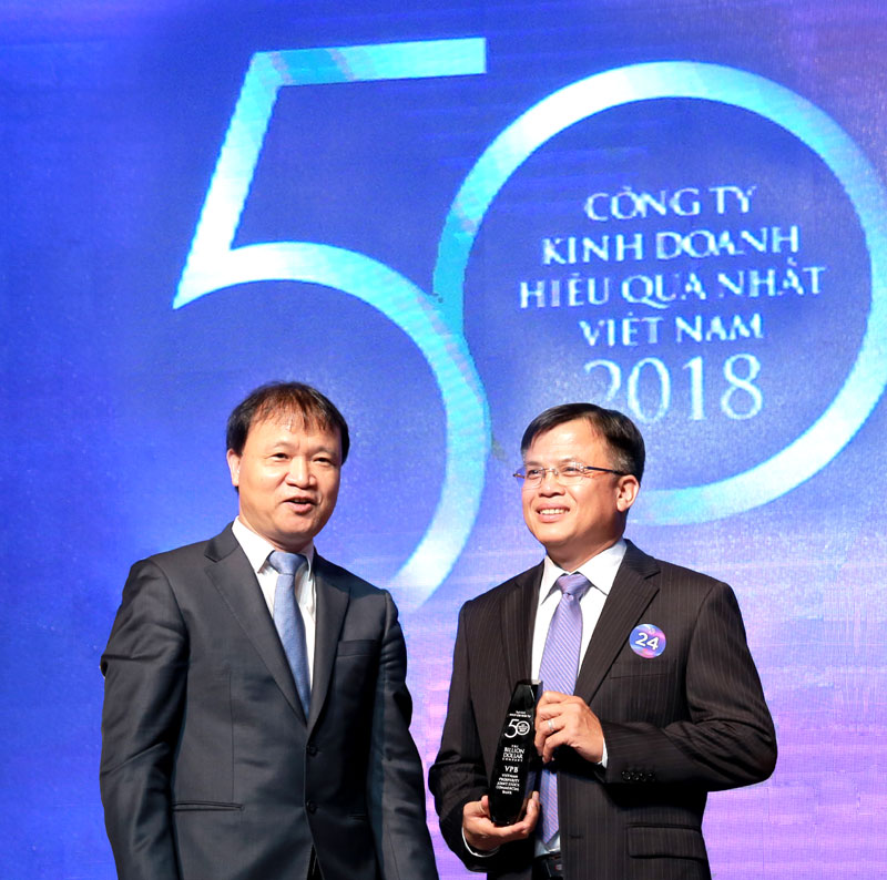 VPBank l&agrave; một trong 50 c&ocirc;ng ty kinh doanh hiệu quả nhất Việt Nam