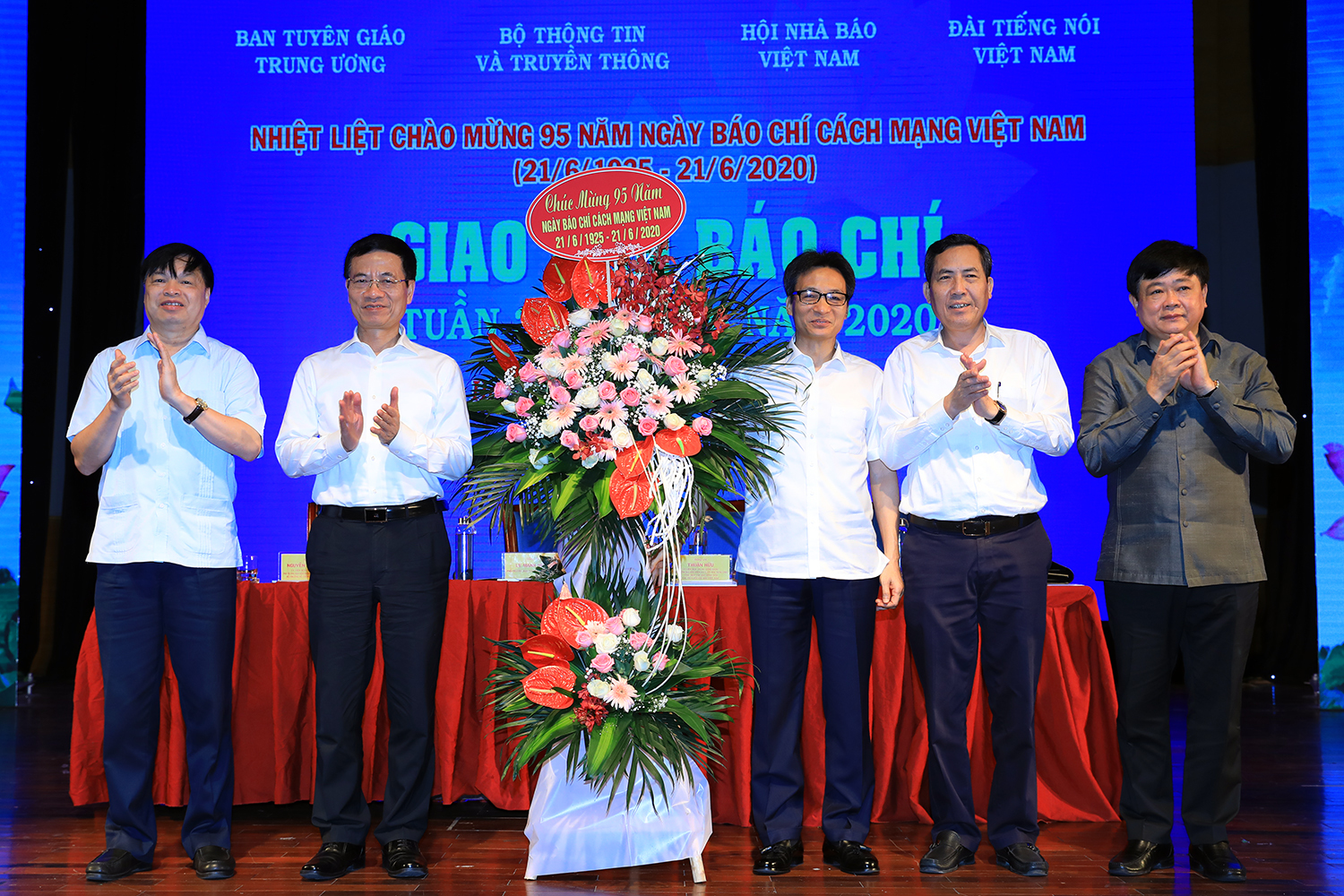 Cần x&acirc;y dựng ch&iacute;nh s&aacute;ch hỗ trợ, tạo h&agrave;nh lang ph&aacute;p l&yacute; cho b&aacute;o ch&iacute; ph&aacute;t triển