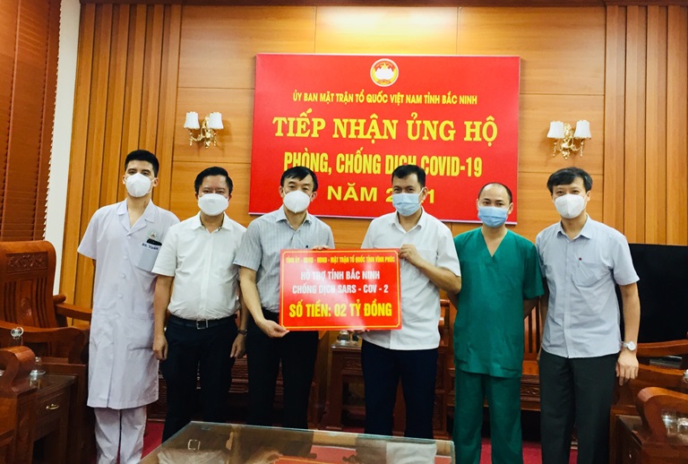 Vĩnh Phúc chi viện tiền và nhân lực giúp Bắc Giang, Bắc Ninh chống dịch Covid-19