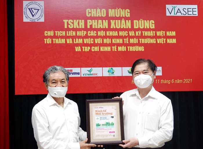 TSKH Phan Xuân Dũng, Chủ tịch VUSTA thăm, làm việc với VIASEE và TC Kinh tế Môi trường