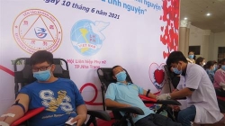 khanh hoa tiep nhan hon 10600 don vi mau
