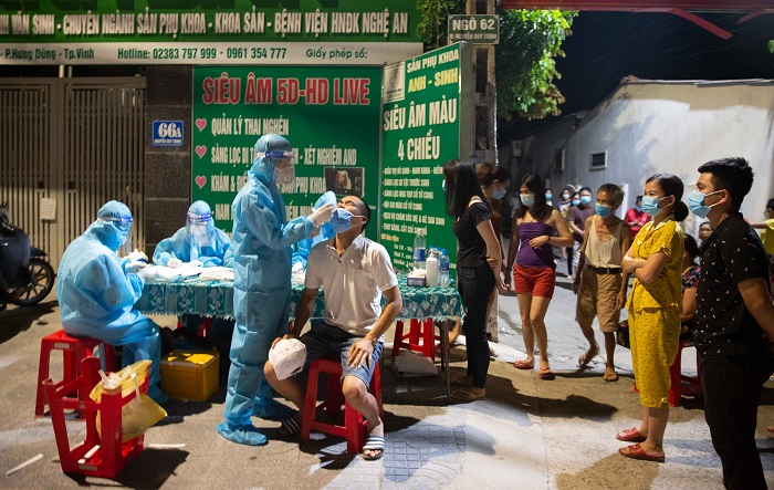 Phong tỏa khu nhà ở của ca nhiễm Covid-19 thứ 2 tại TP Vinh (Nghệ An)