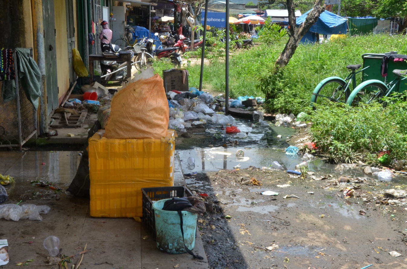 Phú Lộc: Bao giờ mới hết sống chung với rác thải!