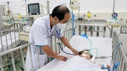 qua tai benh vien thieu thuoc dieu tri sot xuat huyet o tp ho chi minh