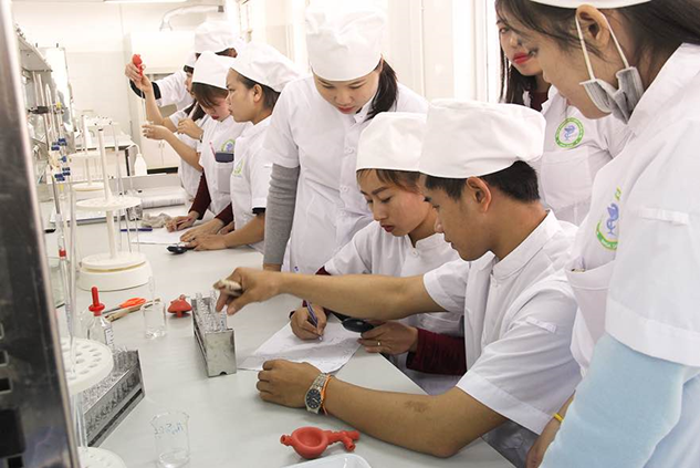 Trường Đại học Kinh doanh và Công nghệ Hà Nội: “Chất lượng đào tạo sinh viên Y khoa và Dược học luôn được đặt lên hàng đầu”