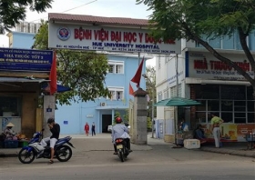 hue san phu tu vong bat thuong chau be so sinh da khong qua khoi