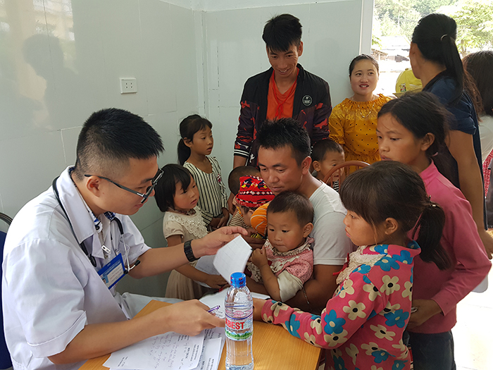 Chương trình khám bệnh và cấp phát thuốc miễn phí tại Lũng Cú Hà Giang