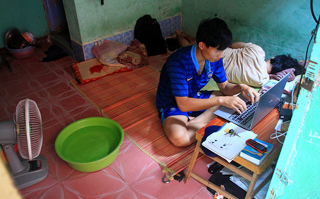 Nỗi lo tiền điện của dân nghèo thành thị