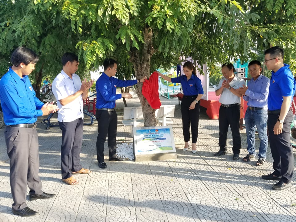 Biến điểm ô nhiễm trở thành khuôn viên xanh