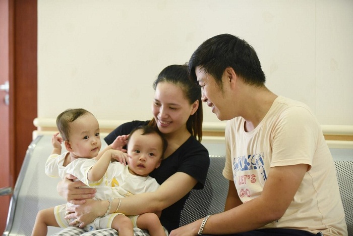 Nửa thời gian trôi qua: Cơ hội sống sót của 2 bé song sinh dính liền là 74%