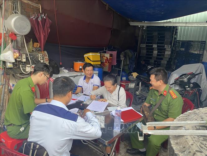 Tìm ra nguyên nhân khiến suối Sọ ở Bình Dương đổi màu trắng đục