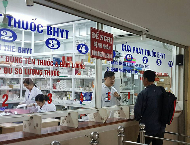 Hết thuốc BHYT, người bệnh có phải tự mua?