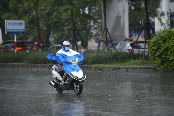 Thời tiết ngày 27/7: Bắc Bộ có mưa, vùng núi trung du Bắc Bộ có mưa to