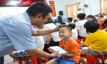 Quỹ sữa vươn cao Việt Nam và Vinamilk tiếp tục hành trình kết nối yêu thương tại TP.HCM