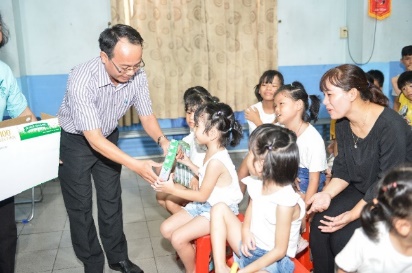 Quỹ sữa vươn cao Việt Nam và Vinamilk tiếp tục hành trình kết nối yêu thương tại TP.HCM