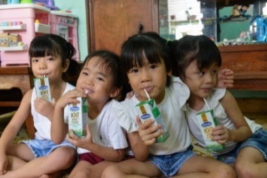Quỹ sữa vươn cao Việt Nam và Vinamilk tiếp tục hành trình kết nối yêu thương tại TP.HCM