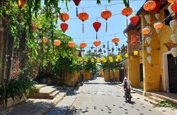 hoi an thuc hien gian cach xa hoi theo chi thi 16