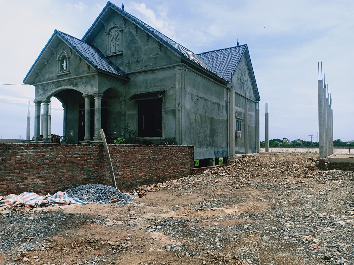 (Chương Mỹ - Hà Nội): Tình trạng lấn chiếm, xây dựng nhà trái phép trên đê sông Bùi -  Không mạnh tay sẽ nhiều hệ lụy