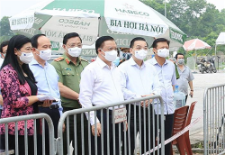 bi thu thanh uy ha noi dinh tien dung tan dung toi da thoi diem vang vi an toan va suc khoe nguoi dan
