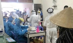 giai toa noi lo lay nhiem cheo khi tap trung lay mau xet nghiem sang loc tai o dich covid 19