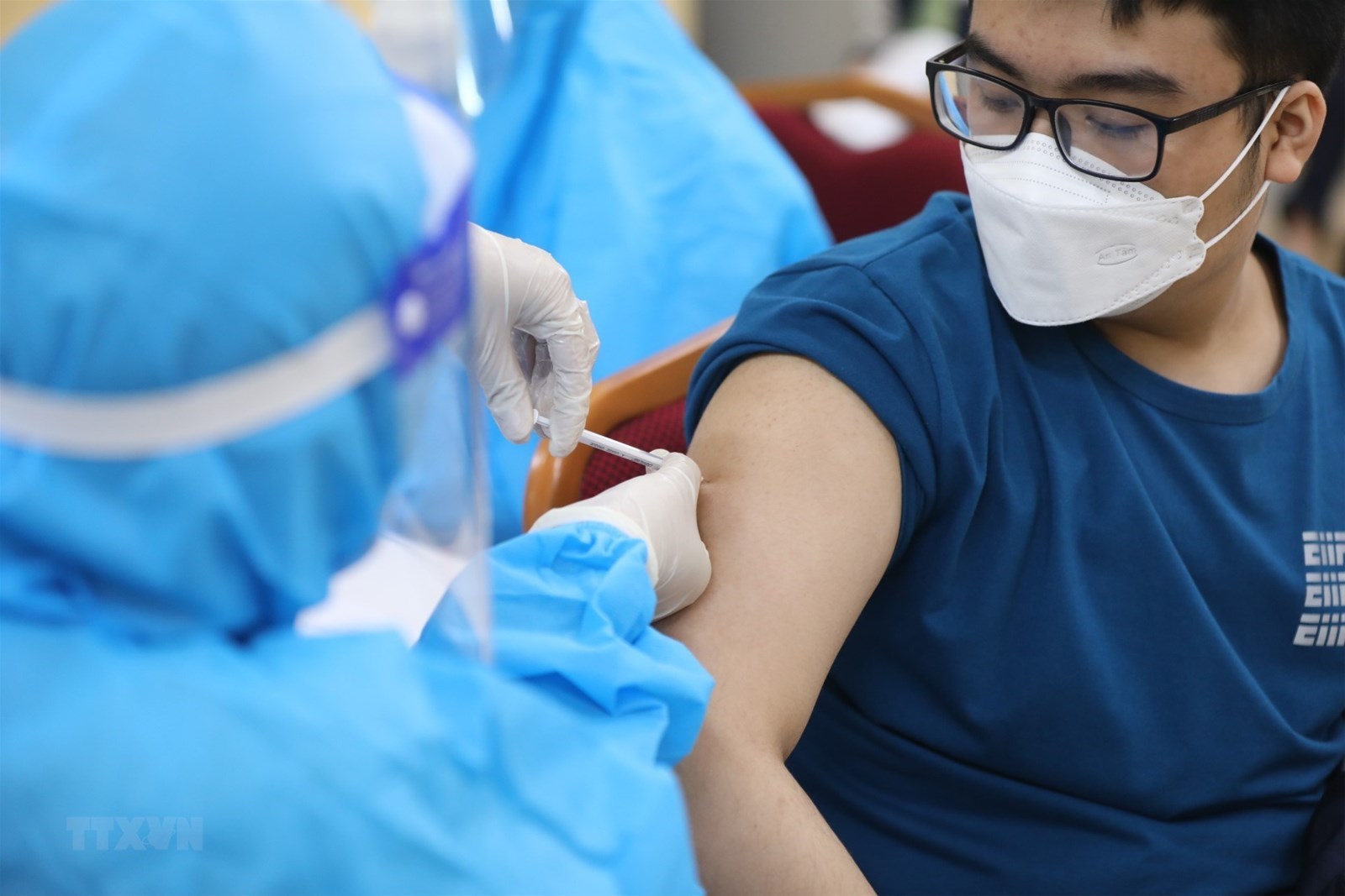 Hà Nội khẩn trương tiêm nhắc lại vaccine phòng Covid-19