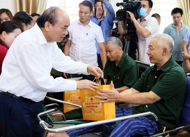 Những ngọn lửa huyền thoại cháy mãi với thời gian