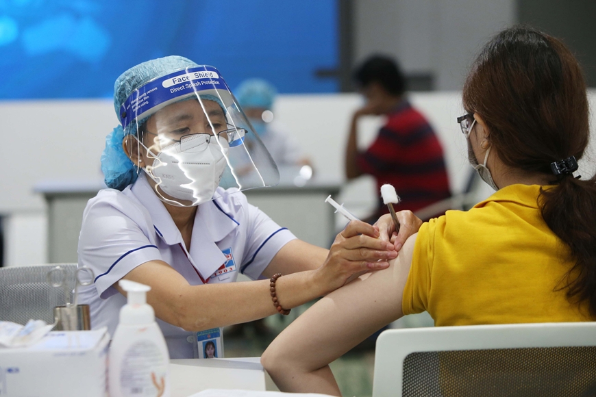 Biến thể mới B4.4, BA.5, BA.2.12.1 xâm nhập, Bộ Y tế tiếp tục nhắc nhở tiêm vaccine Covid-19
