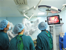 lan dau tien viet nam dung robot dieu tri ung thu gan