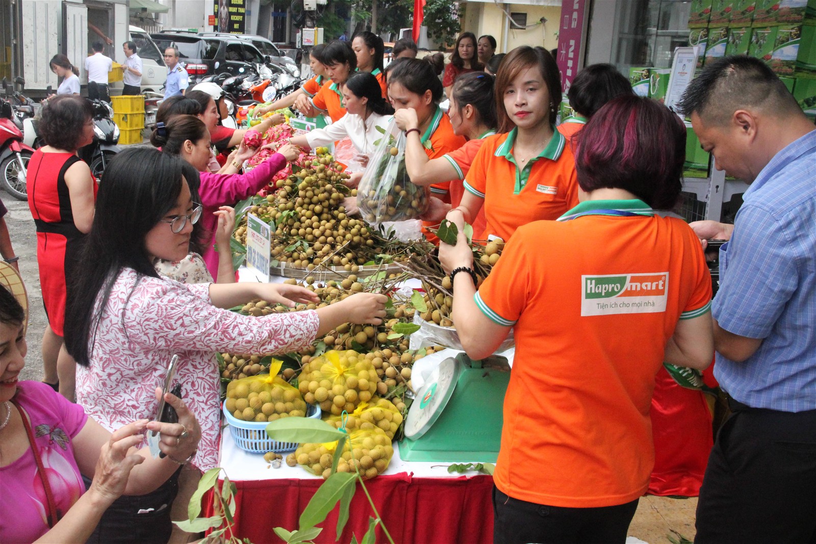 Tuần lễ Nh&atilde;n v&agrave; n&ocirc;ng sản an to&agrave;n tỉnh Sơn La năm 2018 H&agrave; Nội