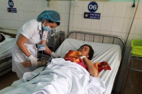 hai nu ho sinh truyen nham nhom mau cho benh nhan bi dinh chi