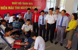 gan 700 tinh nguyen vien tham gia hien mau tai hoc vien hai quan