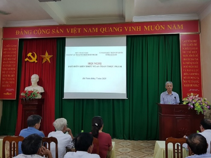 Hà Nam: Phổ biến văn bản quy phạm pháp luật về an toàn thực phẩm cho cán bộ Mặt trận tổ quốc tuyến cơ sở