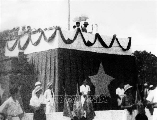 Chủ tịch Hồ Chí Minh - ngọn cờ tất thắng, linh hồn của sự nghiệp kháng chiến