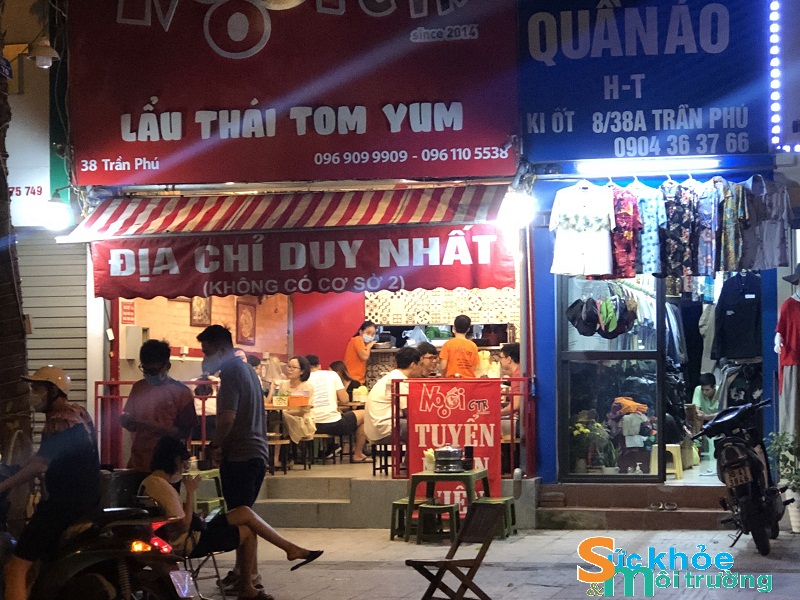Hà Nội ngày đầu giãn cách hàng quán