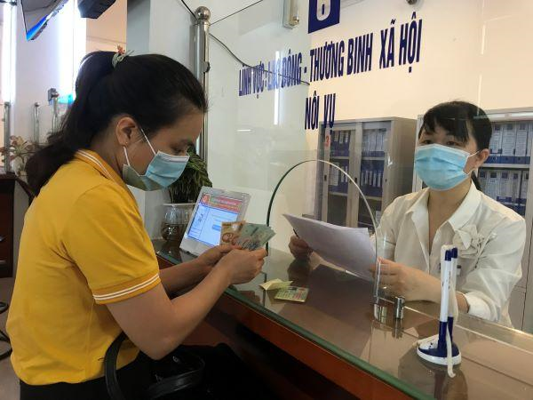 Hà Nội hỗ trợ gần 59 tỷ đồng cho người lao động mất việc và hộ nghèo