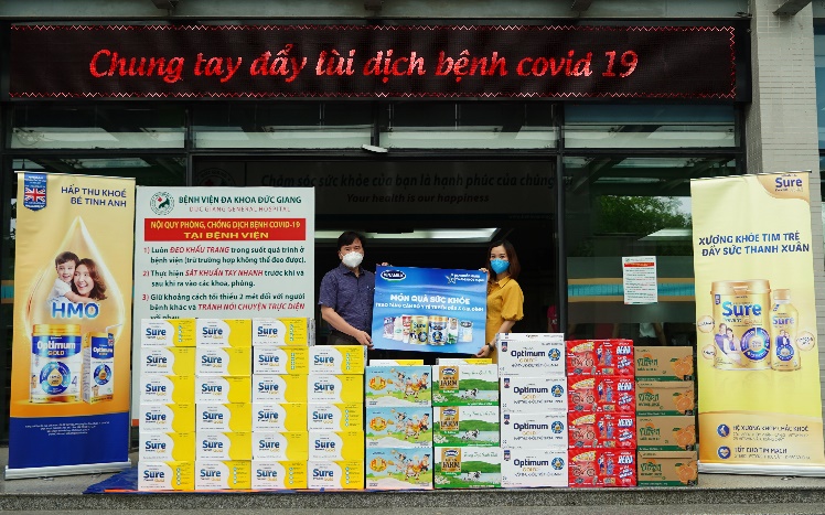 Vinamilk san sẻ kh&oacute; khăn m&ugrave;a dịch với chương tr&igrave;nh hỗ trợ thiết thực cho người ti&ecirc;u d&ugrave;ng, tổng gi&aacute; trị l&ecirc;n đến gần 170 tỷ đồng