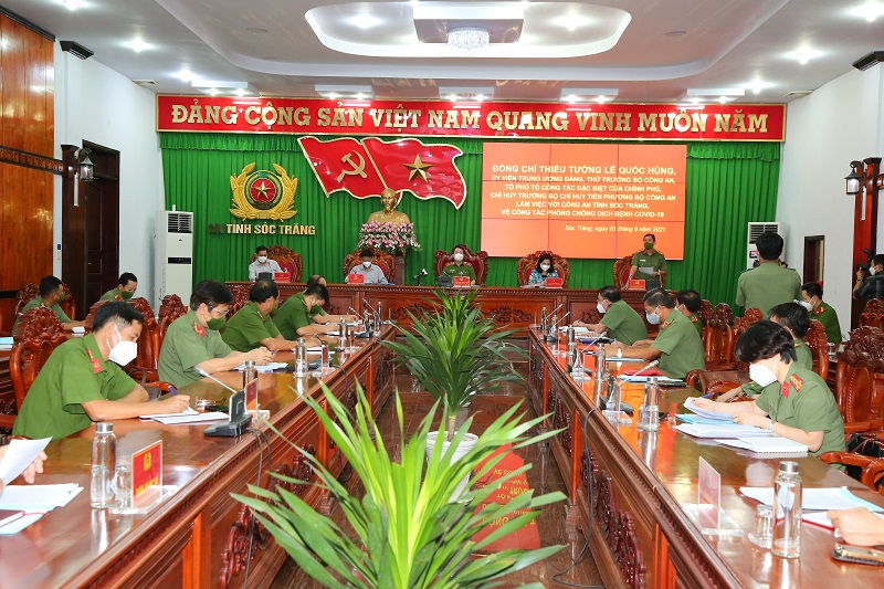 Tổ C&ocirc;ng t&aacute;c đặc biệt của Ch&iacute;nh phủ l&agrave;m việc với C&ocirc;ng an tỉnh S&oacute;c Trăng về c&ocirc;ng t&aacute;c ph&ograve;ng, chống dịch Covid-19